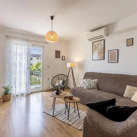 Citrus Accommodation Kastela Exterior photo