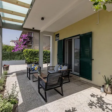 Citrus Accommodation Kastela Exterior photo